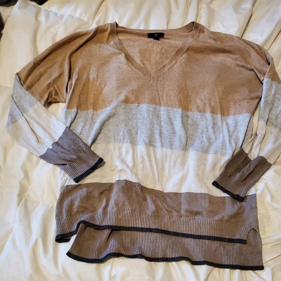 Gap Women's long sleeve striped sweater - Picture 2 of 3